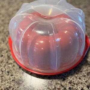 Red Bundt Cake Pan with Lid